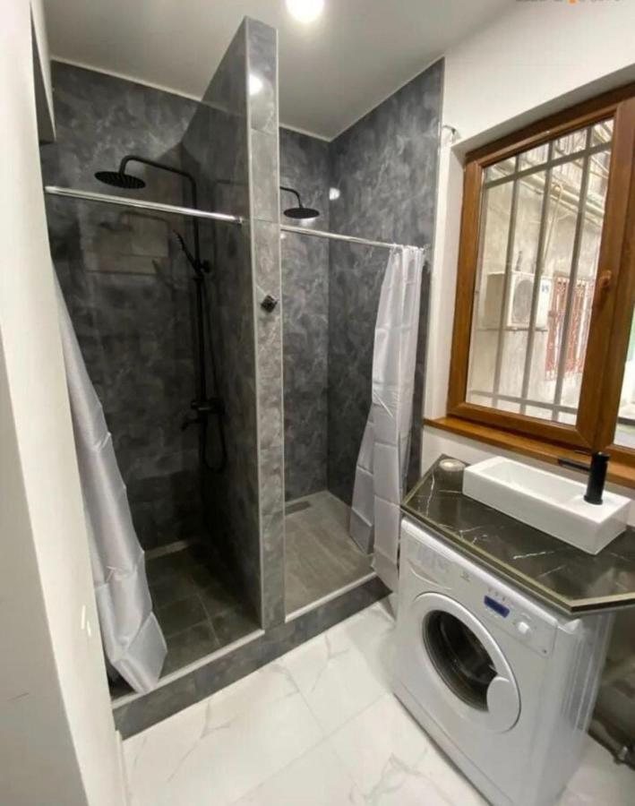 Areva Hostel On Pushkin St. Yerevan Bagian luar foto